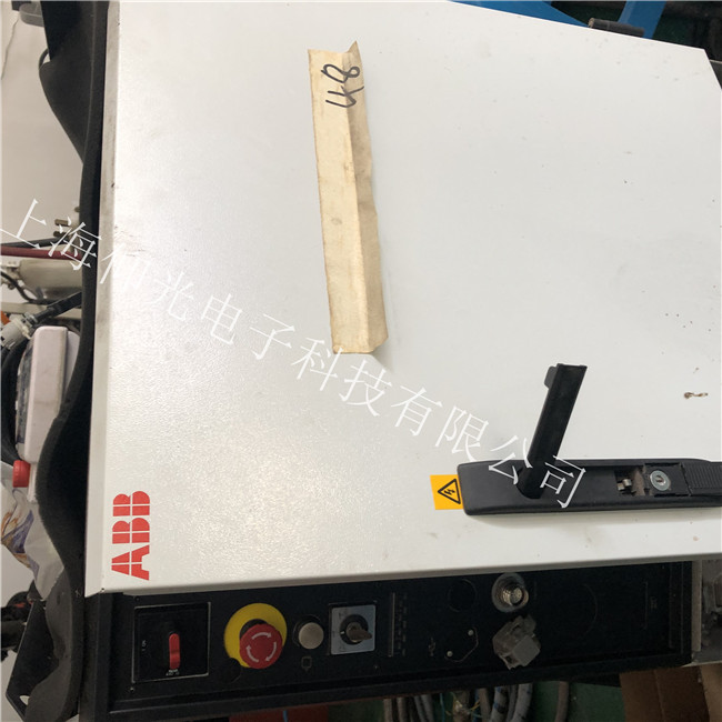 ABB�C���˿��������C���Ϸ�������