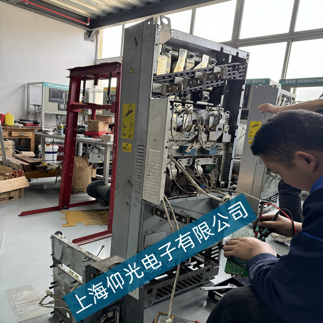 �Ϸ�ABB ACS580׃�l����ͣ��ֻ��׃�l�����Ϗ�(f��)λ����Ͷ���\(y��n)�оS�ް���